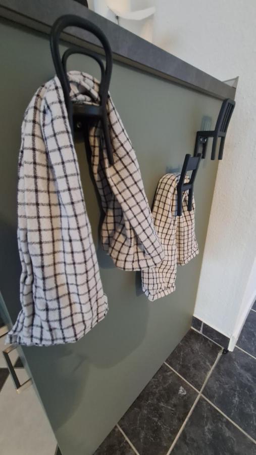 Appartement Lavendel, Ferienwohnung Mit Eigenem Eingang Wie Ein Kleines Haus Bad Salzuflen Exterior foto
